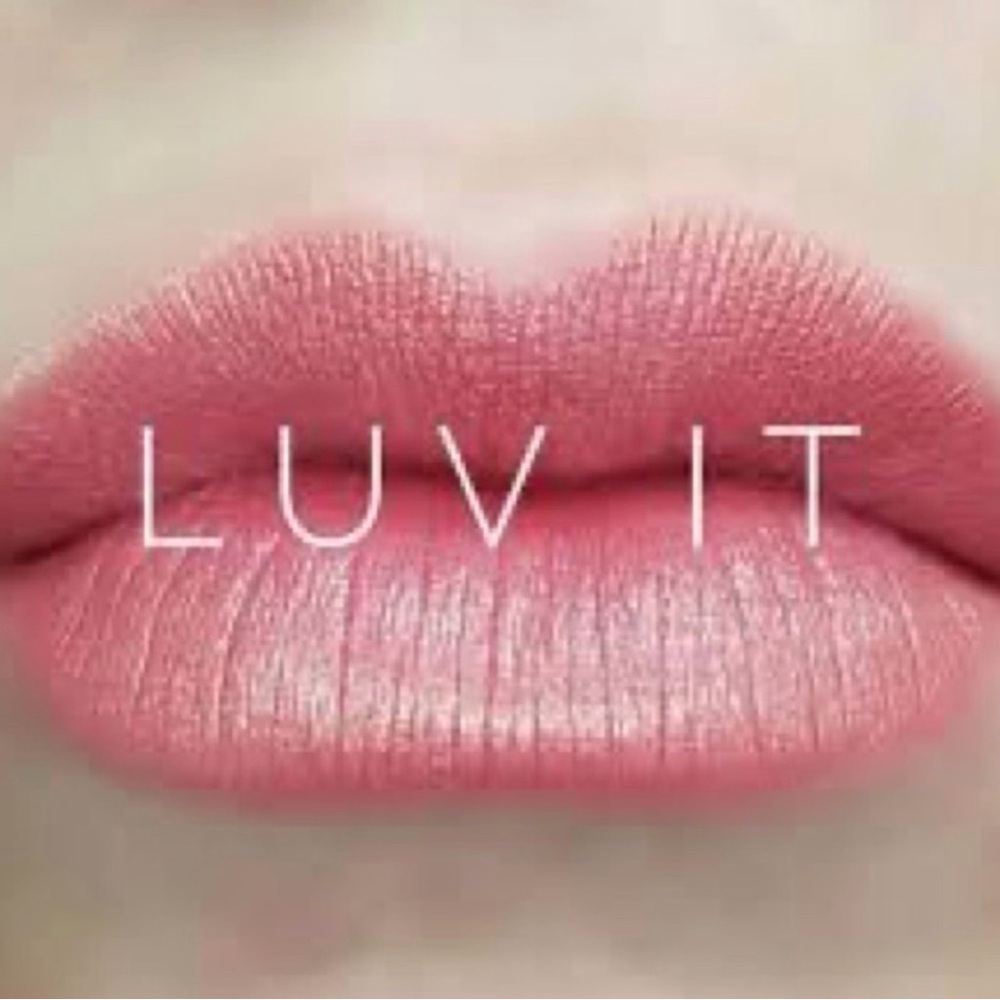 Lipsense by Senegence. Shade: Luv it Midi (.2fl oz). NWT.